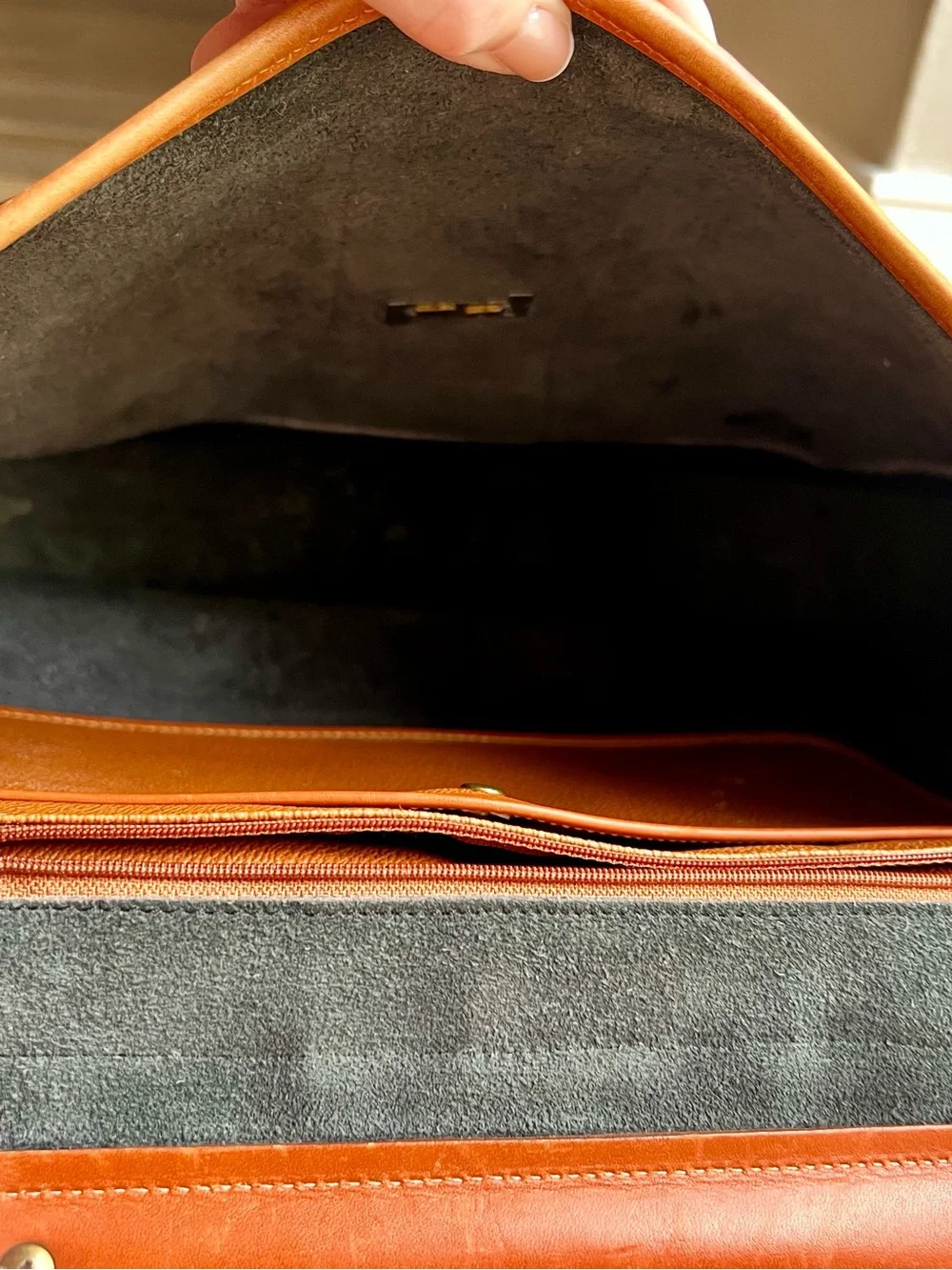 🦆 Vintage Dooney & Bourke AWL Black British Tan Messenger Briefcase USA